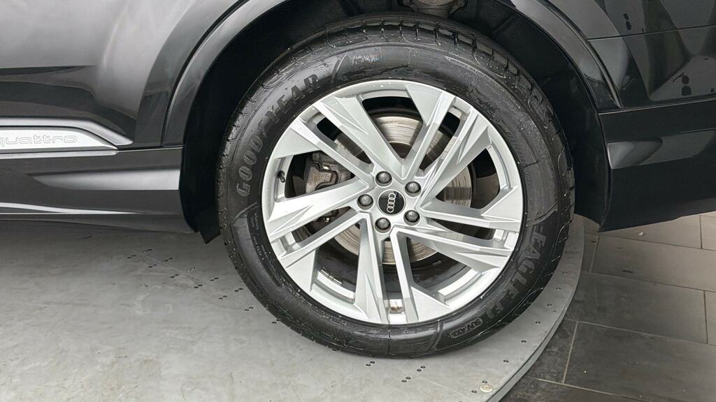 Audi Q7 55 Tfsi Quattro S Line Tiptronic Cs Pack Black #5