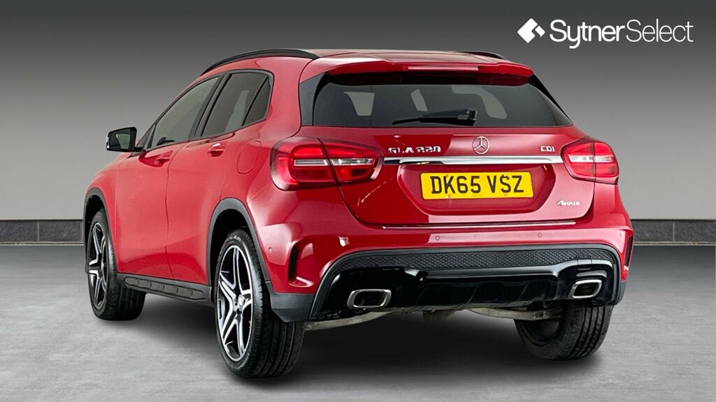 Mercedes-Benz GLA Class Gla 220 Cdi 4Matic Amg Line Premium Red #2