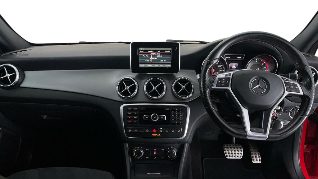 Mercedes-Benz GLA Class Gla 220 Cdi 4Matic Amg Line Premium Red #6