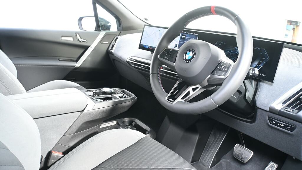 BMW iX 485Kw M70 Xdrive 112Kwh YA25HCE Blue #6
