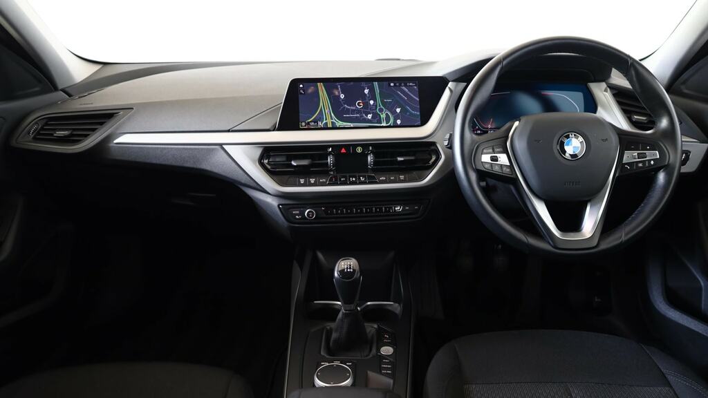 BMW 1 Series 118I 136 Se Live Cockpit Professional Black #4
