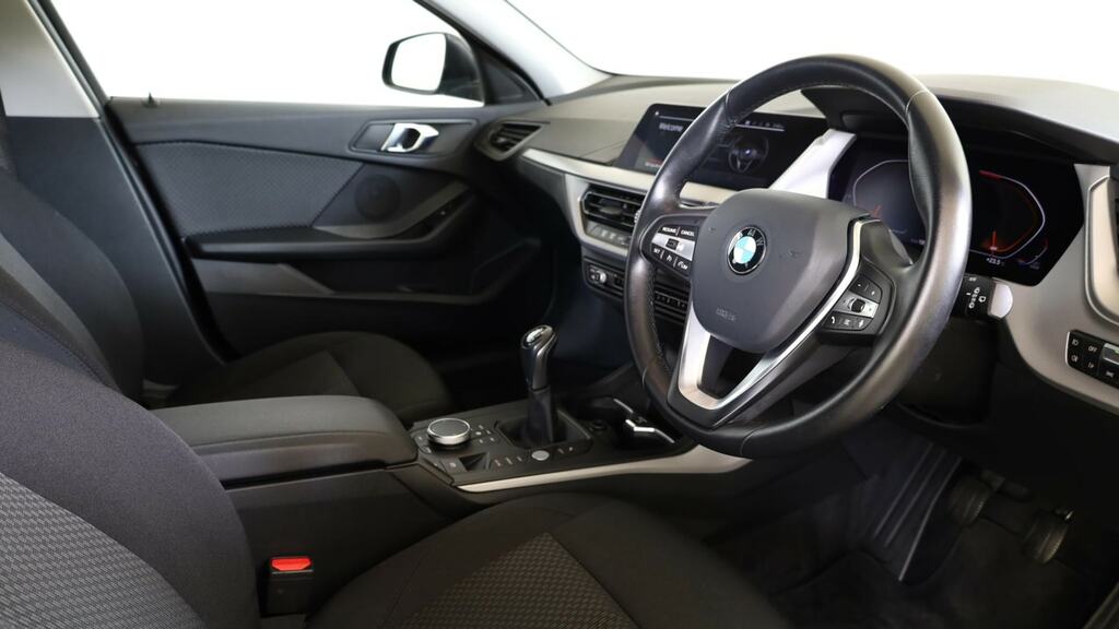 BMW 1 Series 118I 136 Se Live Cockpit Professional Black #6