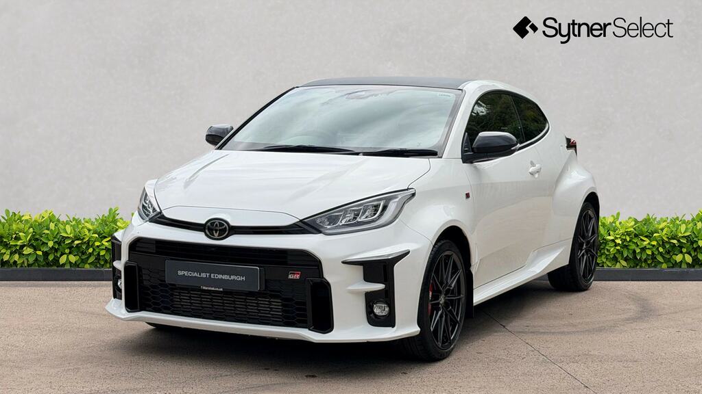 Toyota Yaris 1.6 Awd Circuit Pack CA72FBK White #4