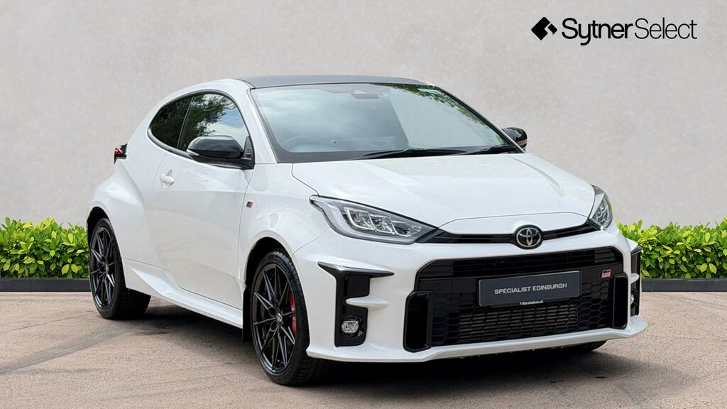 Toyota Yaris 1.6 Awd Circuit Pack White