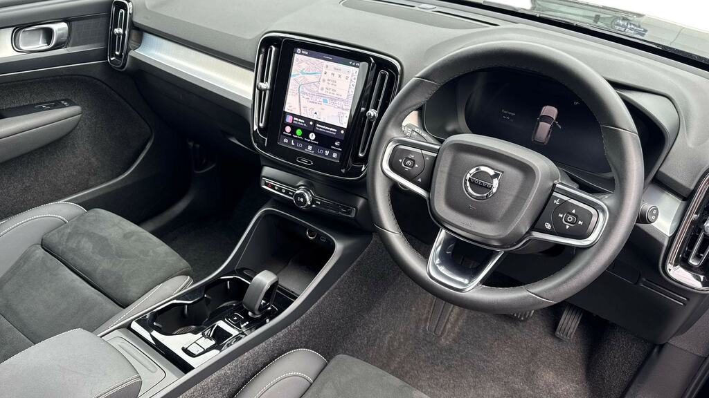 Volvo XC40 2.0 B4p Plus Black Edition ND75MYK Black #5