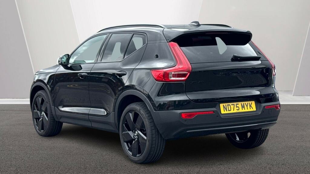 Volvo XC40 2.0 B4p Plus Black Edition ND75MYK Black #2