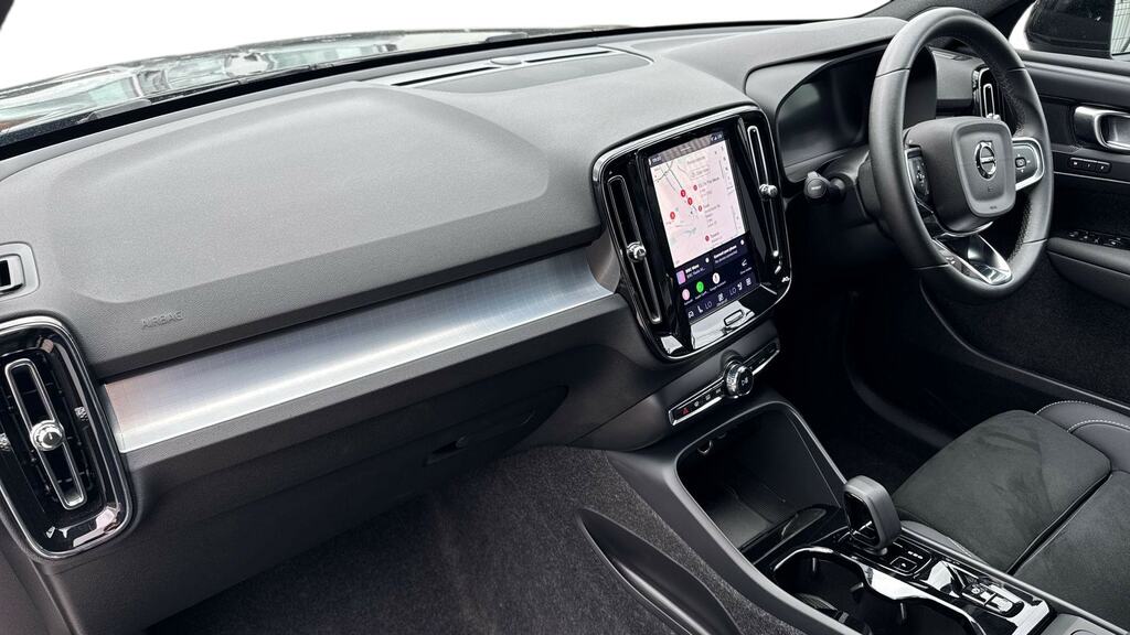 Volvo XC40 2.0 B4p Plus Black Edition ND75MYK Black #4