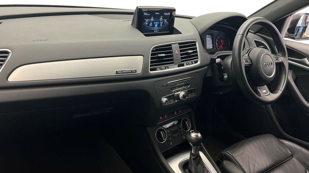 Audi Q3 2.0T Fsi Quattro S Line Edition S Tronic RE67RZO Black #2