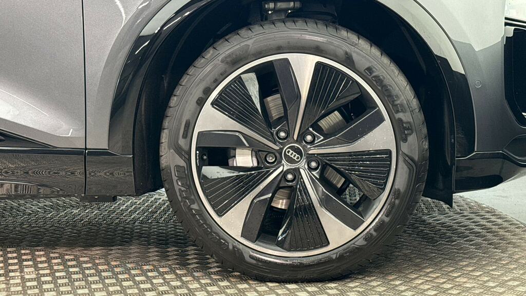 Audi Q6 E-Tron 185Kw 83Kwh Black Edition Tech FD26OZT Grey #5