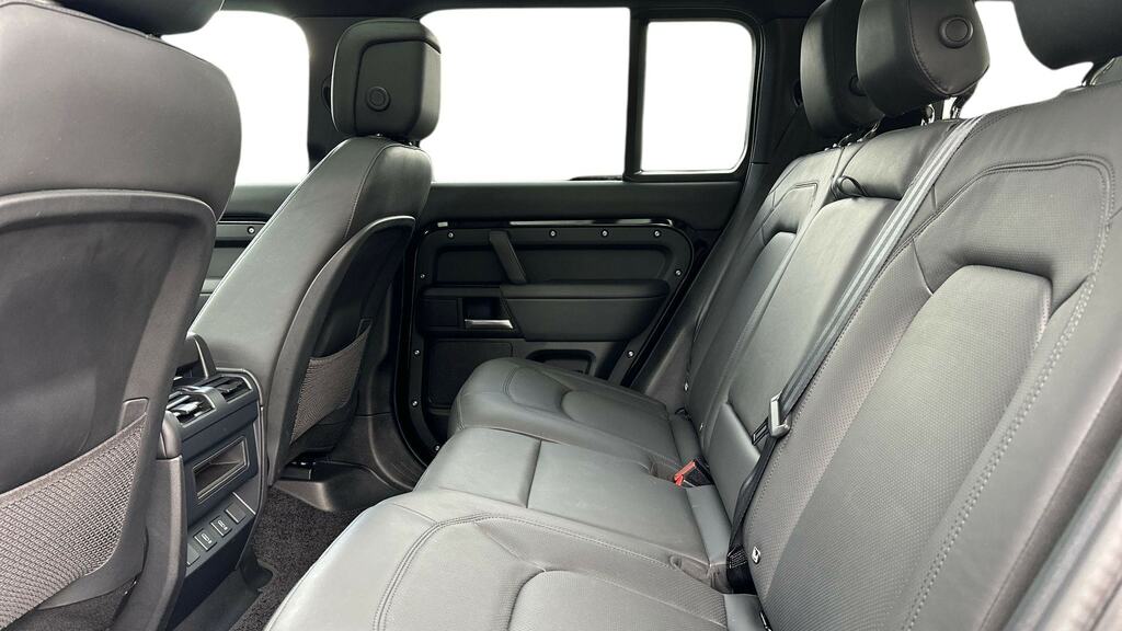 Land Rover Defender 110 3.0 D350 X-dynamic Hse 110 DK75OLO Black #4