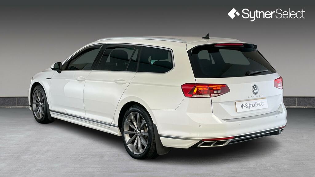 Volkswagen Passat 2.0 Tdi Evo Scr R-line Dsg White #2