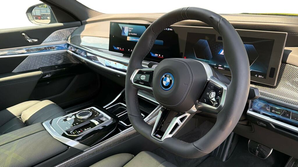 BMW i7 335Kw Edrive50 M Sport 105.7Kwh Black #6