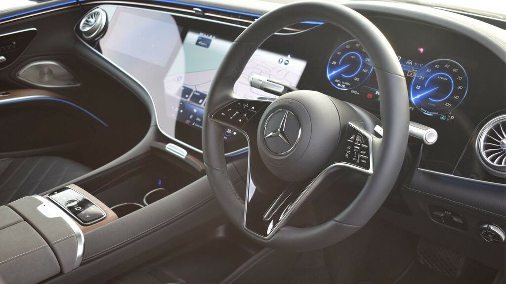 Mercedes-Benz EQS Eqs 350 215Kw Business Class 96Kwh Black #3