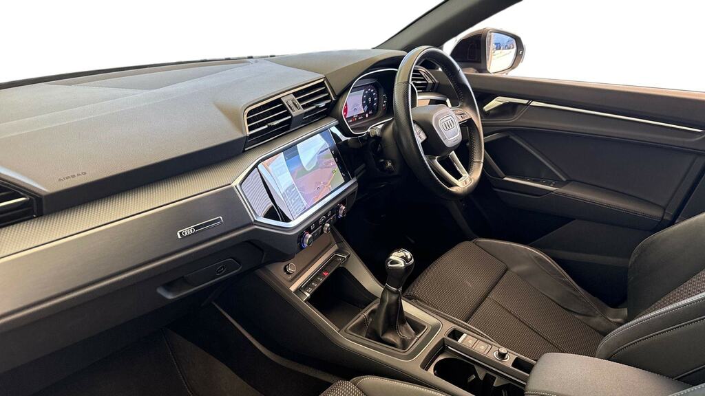 Audi Q3 35 Tfsi S Line Black #2