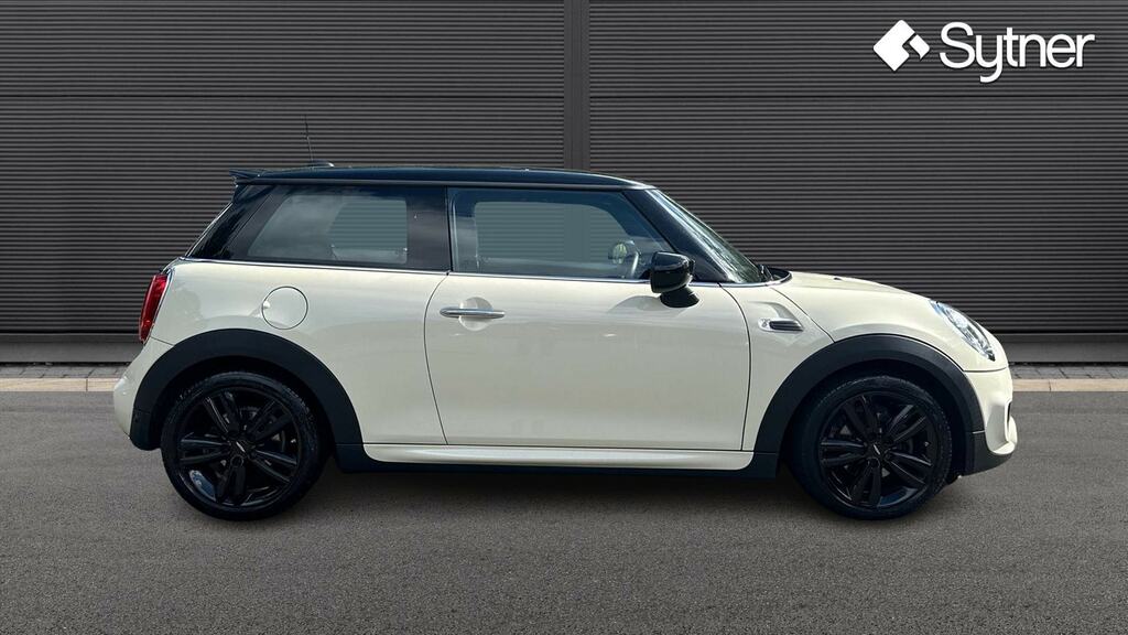 Mini Hatch 1.5 Cooper Sport II Comfortnav Pack YB70EUE White #4