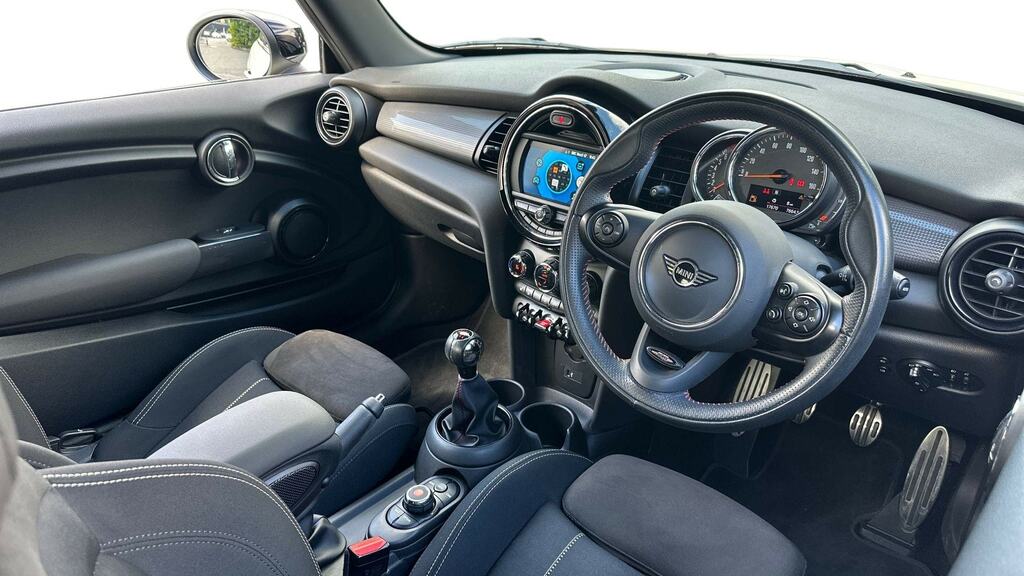 Mini Hatch 1.5 Cooper Sport II Comfortnav Pack YB70EUE White #3