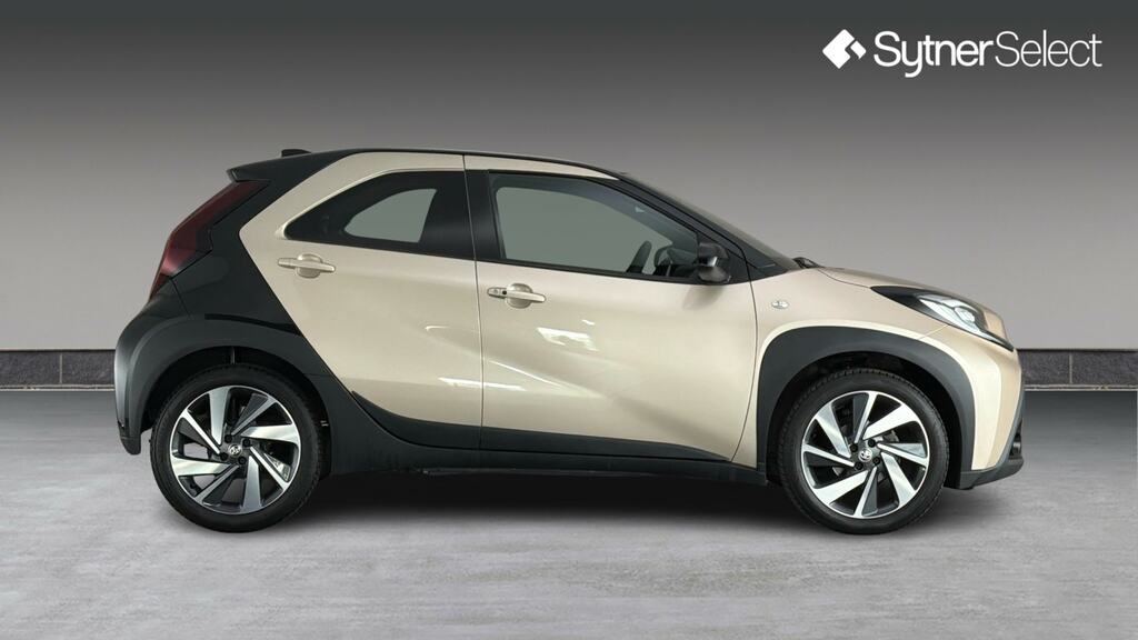 Toyota Aygo X 1.0 Vvt-i Exclusive Canvas MC73RPV Gold #3