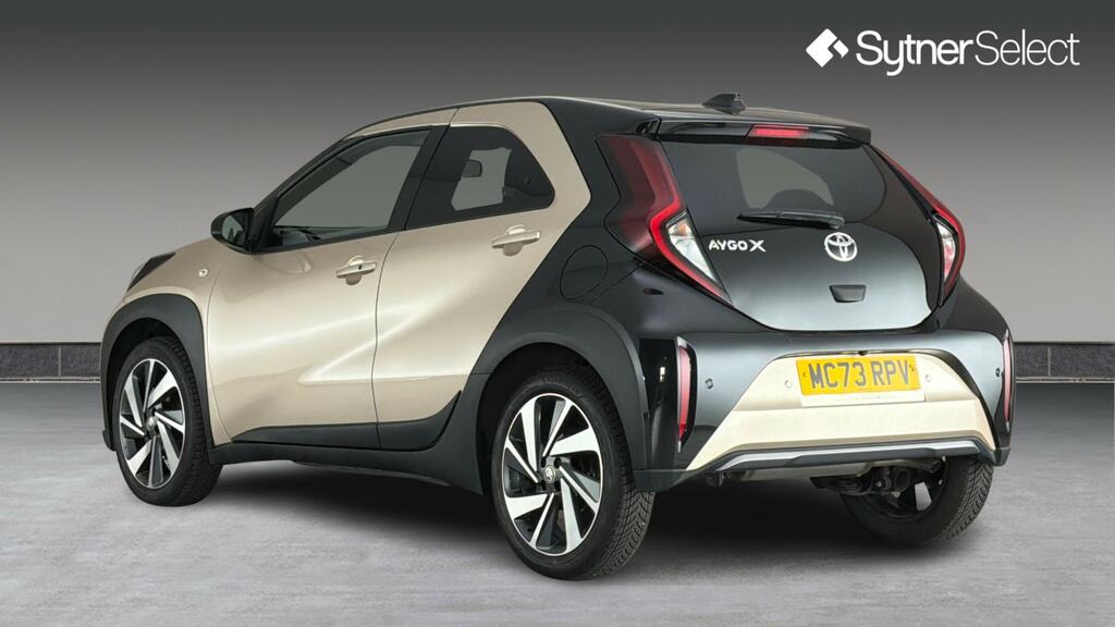 Toyota Aygo X 1.0 Vvt-i Exclusive Canvas MC73RPV Gold #2