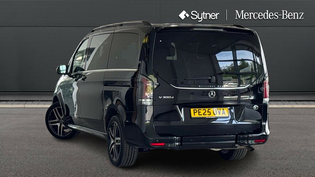 Mercedes-Benz V Class V300 D Exclusive 9G-tronic Long Black #2