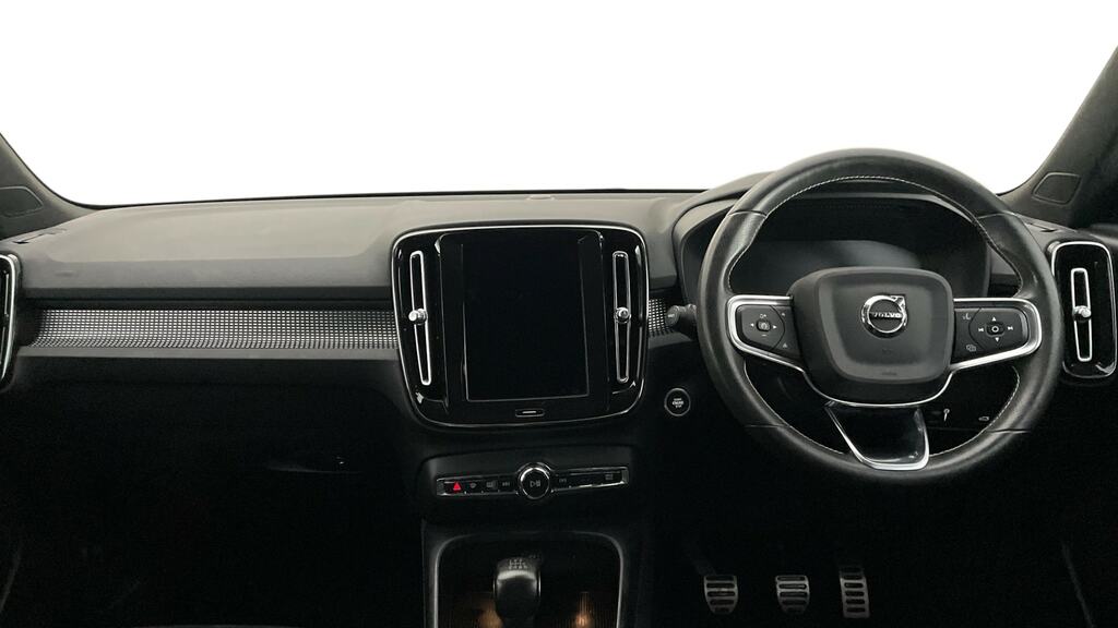 Volvo XC40 1.5 T3 163 R Design White #6