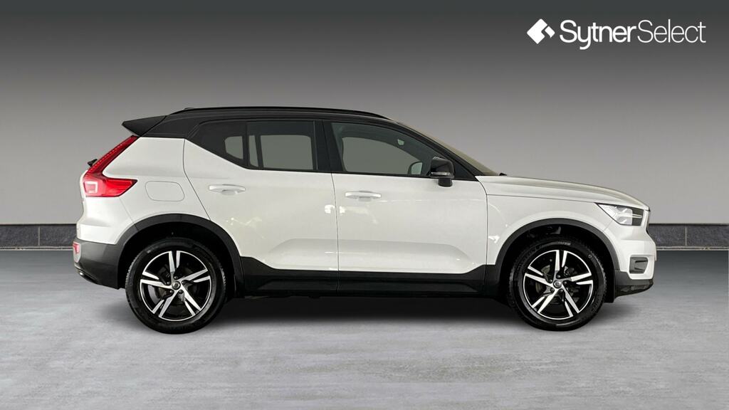 Volvo XC40 1.5 T3 163 R Design White #3