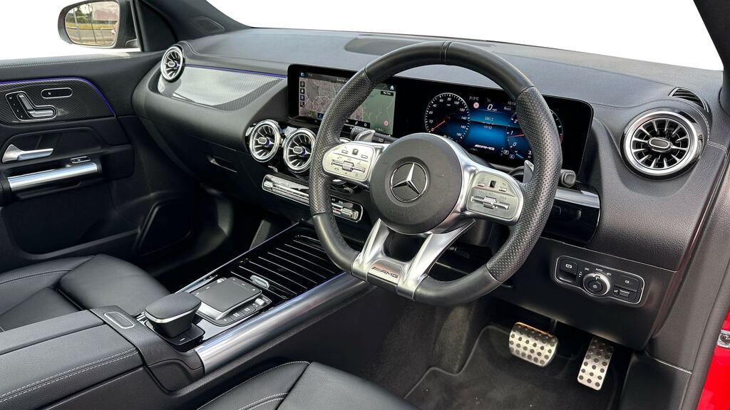 Mercedes-Benz GLA Class Gla 35 4Matic Premium Plus Red #3