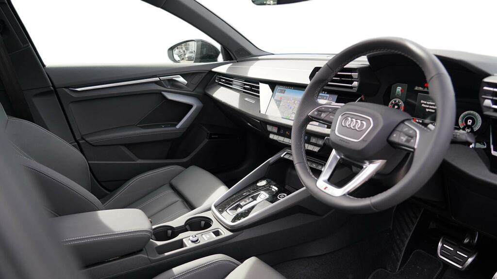 Audi A3 2.0 Tdi 150 Black Edition S Tronic Black #6