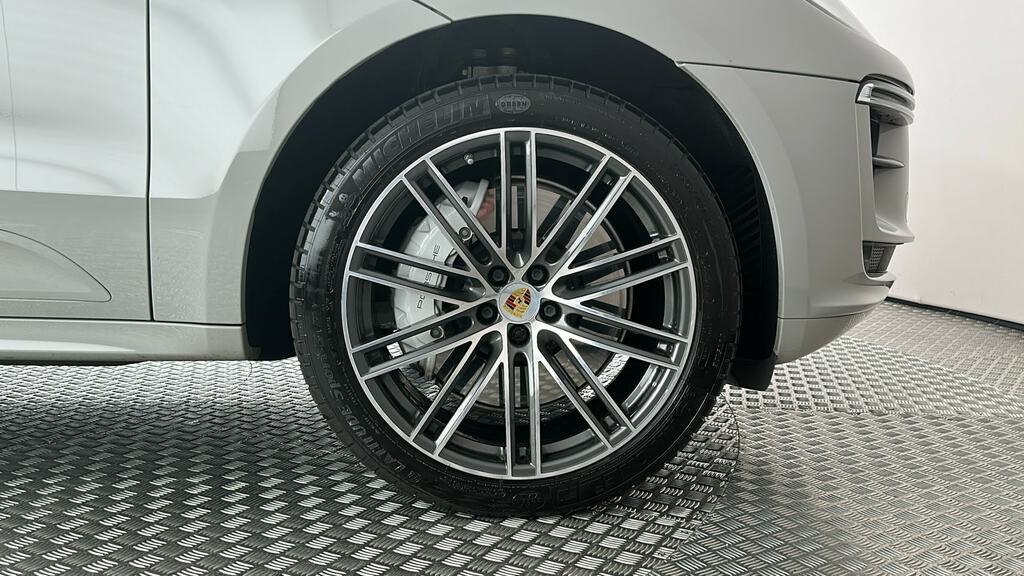 Porsche Macan Turbo Pdk HG21UYH Grey #6