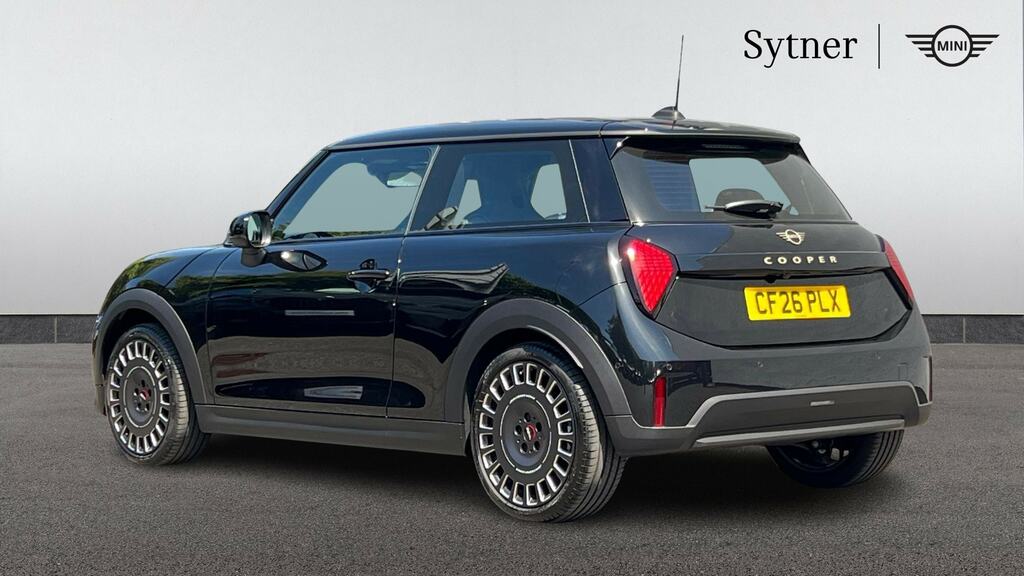 Mini Hatch 1.5 C Exclusive CF26PLX Black #2