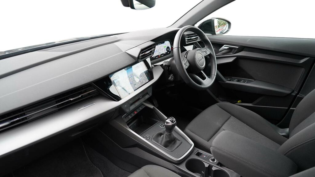 Audi A3 30 Tfsi Technik YH71ECW Black #2