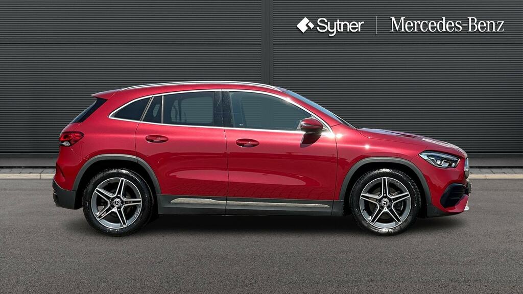 Mercedes-Benz GLA Class Gla 200 Amg Line Red #4