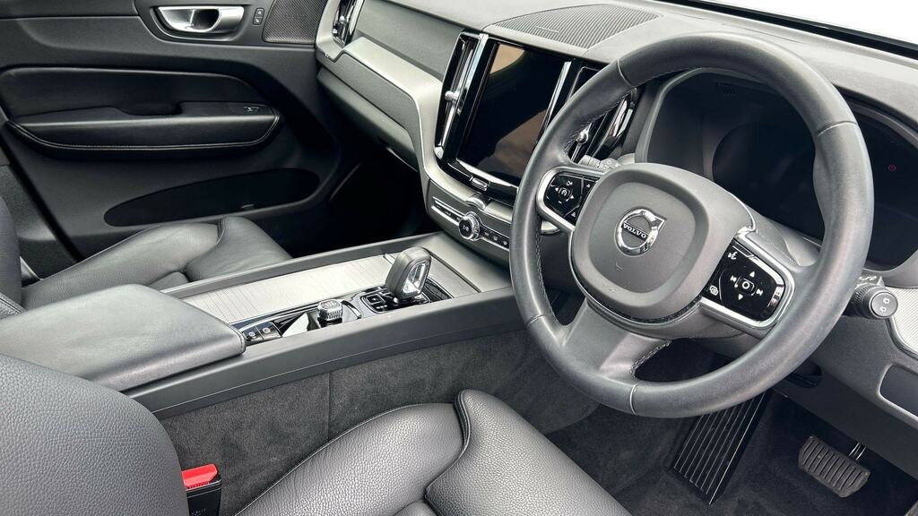 Volvo XC60 2.0 B5p Plus Dark Awd Geartronic GF23LHC Grey #5