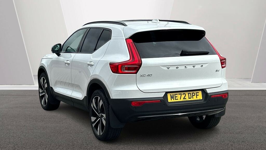 Volvo XC40 2.0 B4p Ultimate Dark ME72DPF White #2