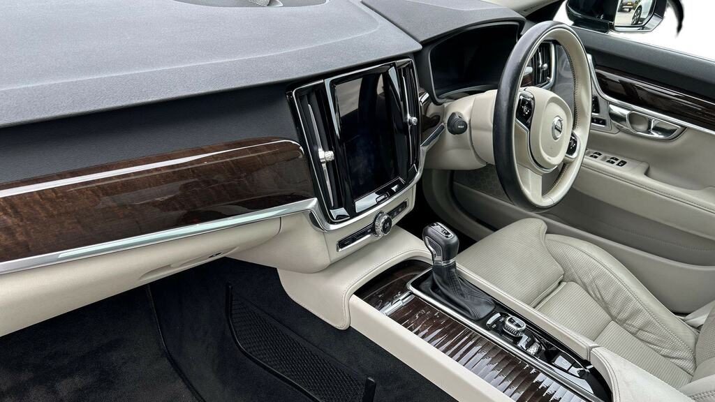 Volvo S90 2.0 D4 Inscription Geartronic Black #4