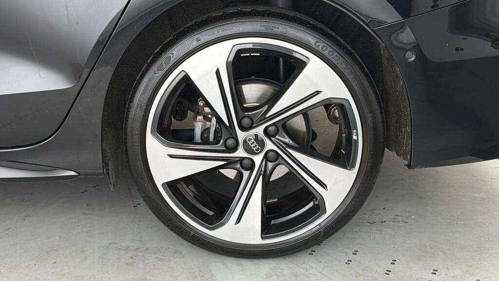 Audi A3 35 Tfsi Black Edition S Tronic Tech Pack LM75OHH Black #5
