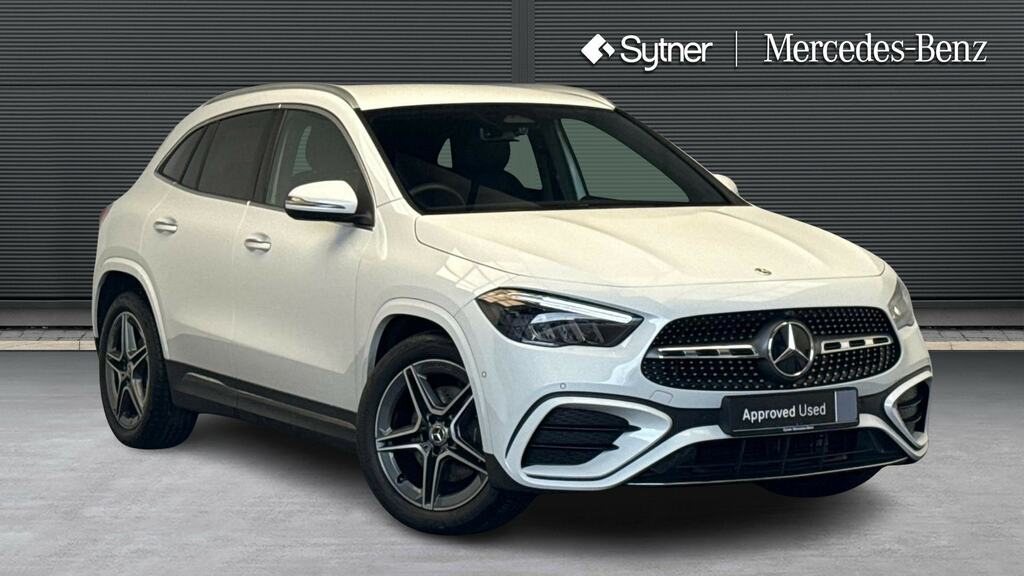 Mercedes-Benz GLA Class Gla 200 Amg Line Executive White