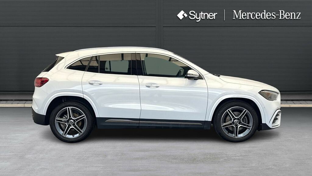 Mercedes-Benz GLA Class Gla 200 Amg Line Executive White #4