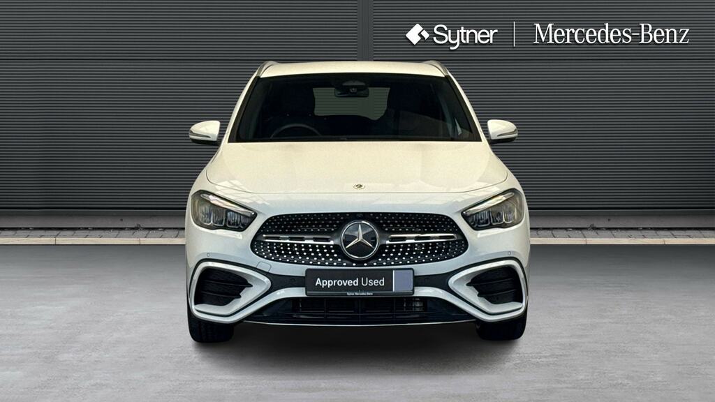Mercedes-Benz GLA Class Gla 200 Amg Line Executive White #6