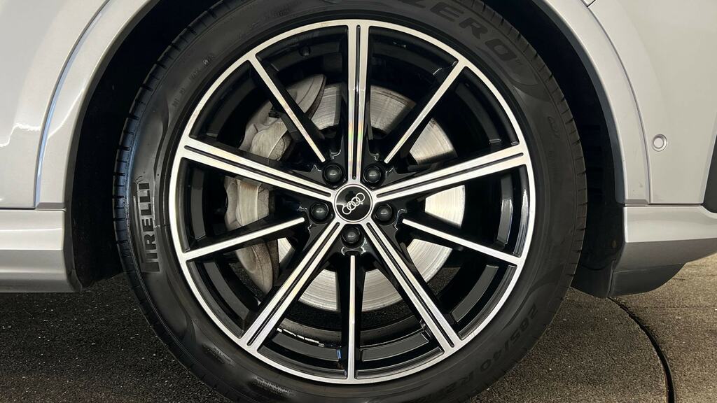 Audi Q7 55 Tfsi E Quattro S Line Tiptronic Cs Pack Silver #5