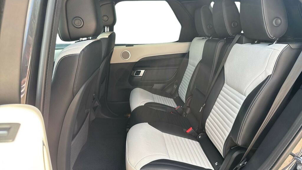 Land Rover Discovery 3.0 D300 R-dynamic Se CU73SZN Grey #4