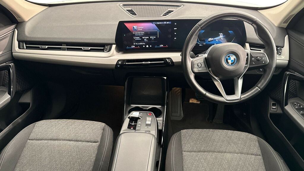 BMW iX1 150Kw Edrive20 Sport 65Kwh NL24OYH White #4