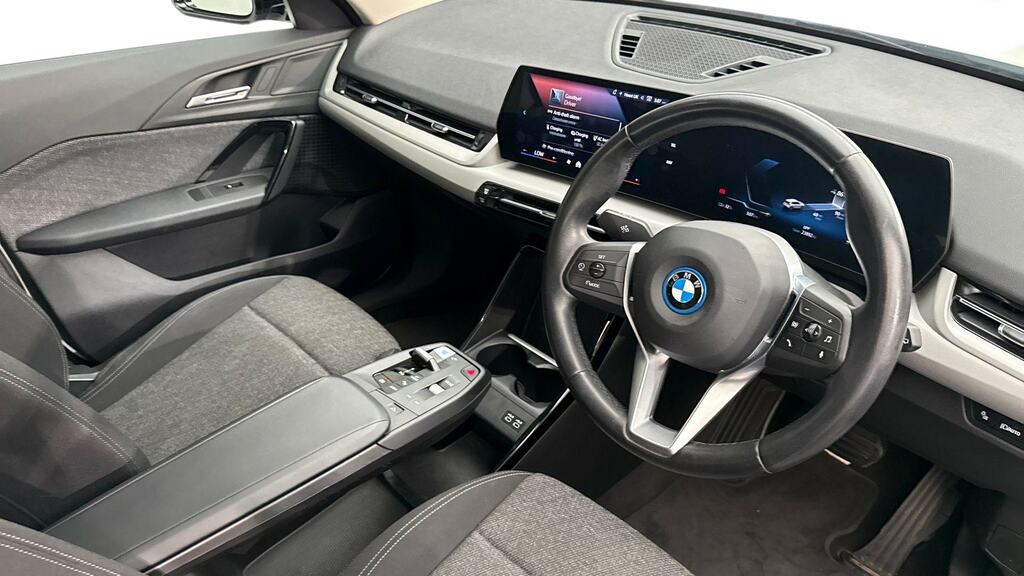 BMW iX1 150Kw Edrive20 Sport 65Kwh NL24OYH White #6