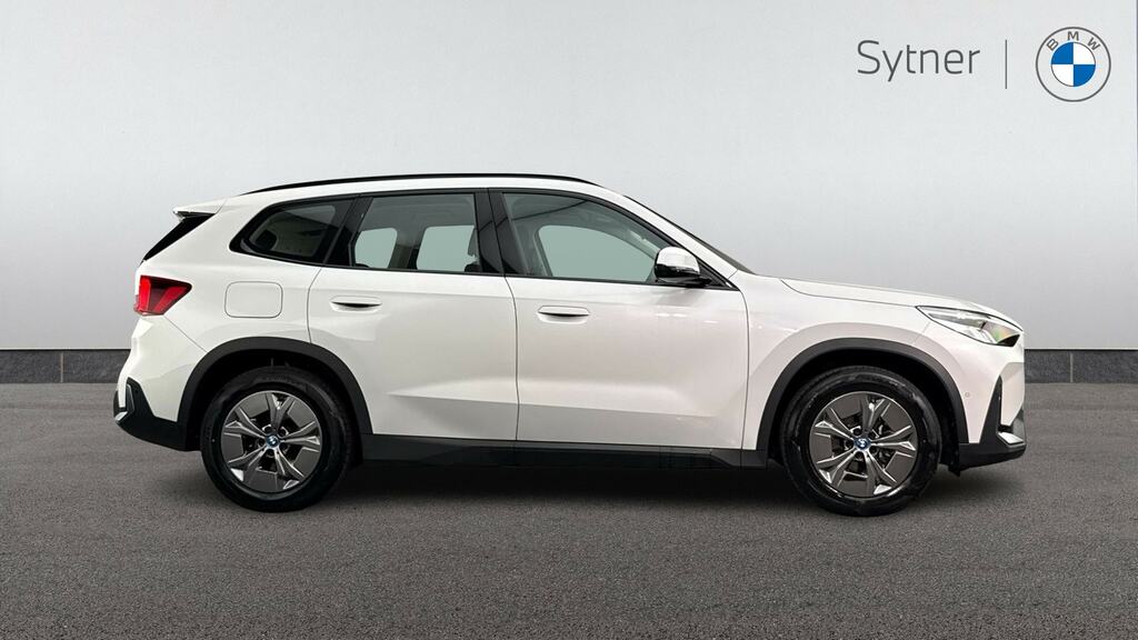 BMW iX1 150Kw Edrive20 Sport 65Kwh NL24OYH White #3