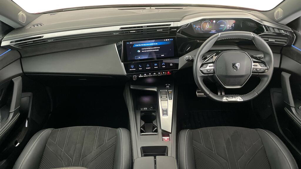 Peugeot 408 1.6 Plug-in Hybrid 225 Gt E-eat8 Red #6
