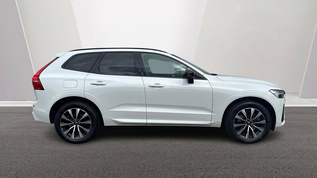 Volvo XC60 2.0 B4d Plus Dark Awd Geartronic SV72HRE White #3