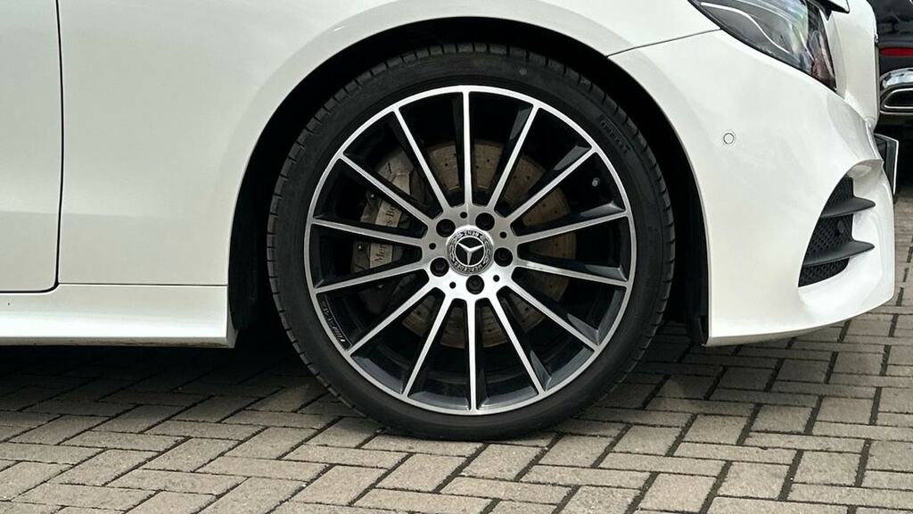 Mercedes-Benz E Class E400d 4Matic Amg Line Premium Plus 9G-tronic FX69LDV White #5