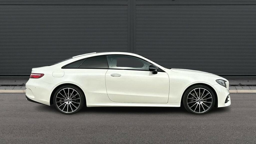 Mercedes-Benz E Class E400d 4Matic Amg Line Premium Plus 9G-tronic FX69LDV White #4