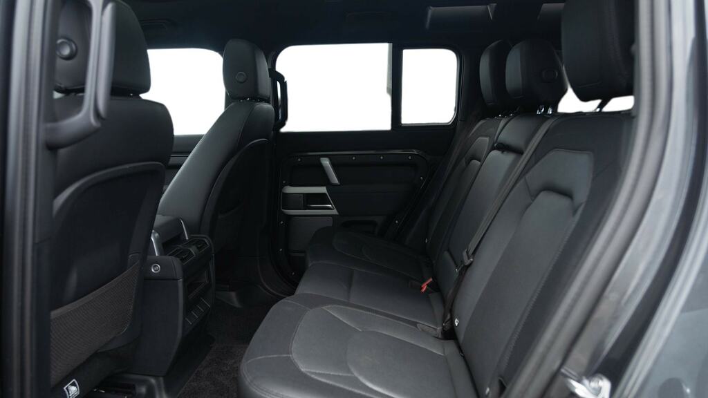 Land Rover Defender 110 3.0 D300 X-dynamic Se 110 YG72ULC Grey #4