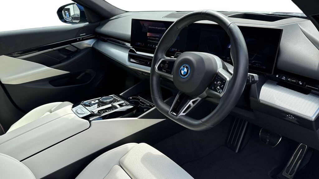 BMW 5 Series 530E M Sport Pro Tech Plus YB74HCJ Blue #6