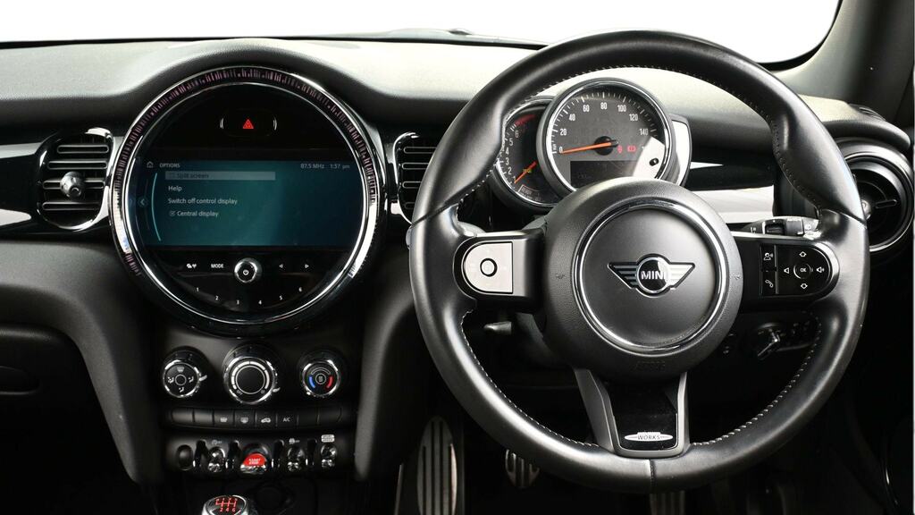 Mini Hatch 1.5 Cooper Sport FG71NKK Red #5
